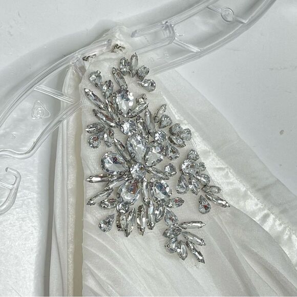 Mac Duggal 49541 Jewel Broach One Shoulder Cascade Layered Gown, White, Size 4 - Picture 5 of 13